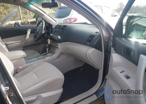 2011 Toyota Highlander Base V6 from USA, damaged, VIN 5TDBK3EHXBS066333